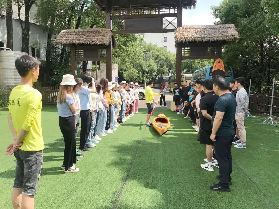 遠(yuǎn)程監(jiān)控,報(bào)警巡邏,清機(jī)加鈔,清分整點(diǎn),憑證寄庫(kù),頭寸箱寄庫(kù),商鋪安保,智能家居