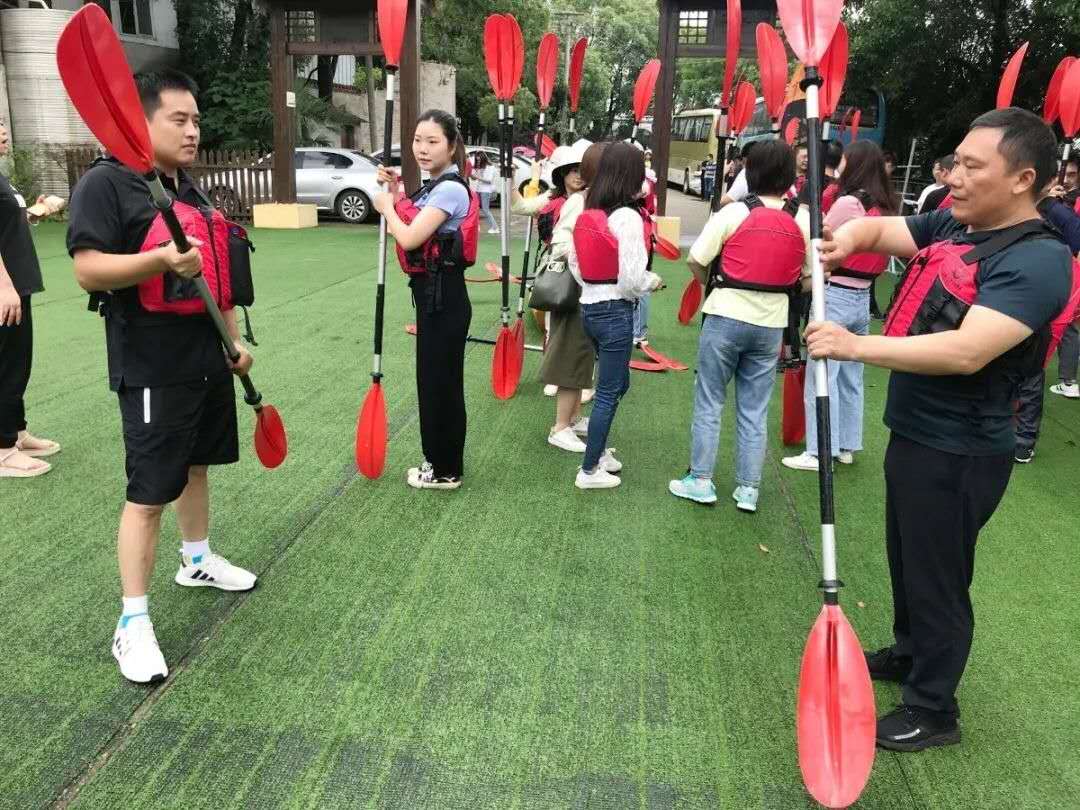 遠(yuǎn)程監(jiān)控,報(bào)警巡邏,清機(jī)加鈔,清分整點(diǎn),憑證寄庫(kù),頭寸箱寄庫(kù),商鋪安保,智能家居